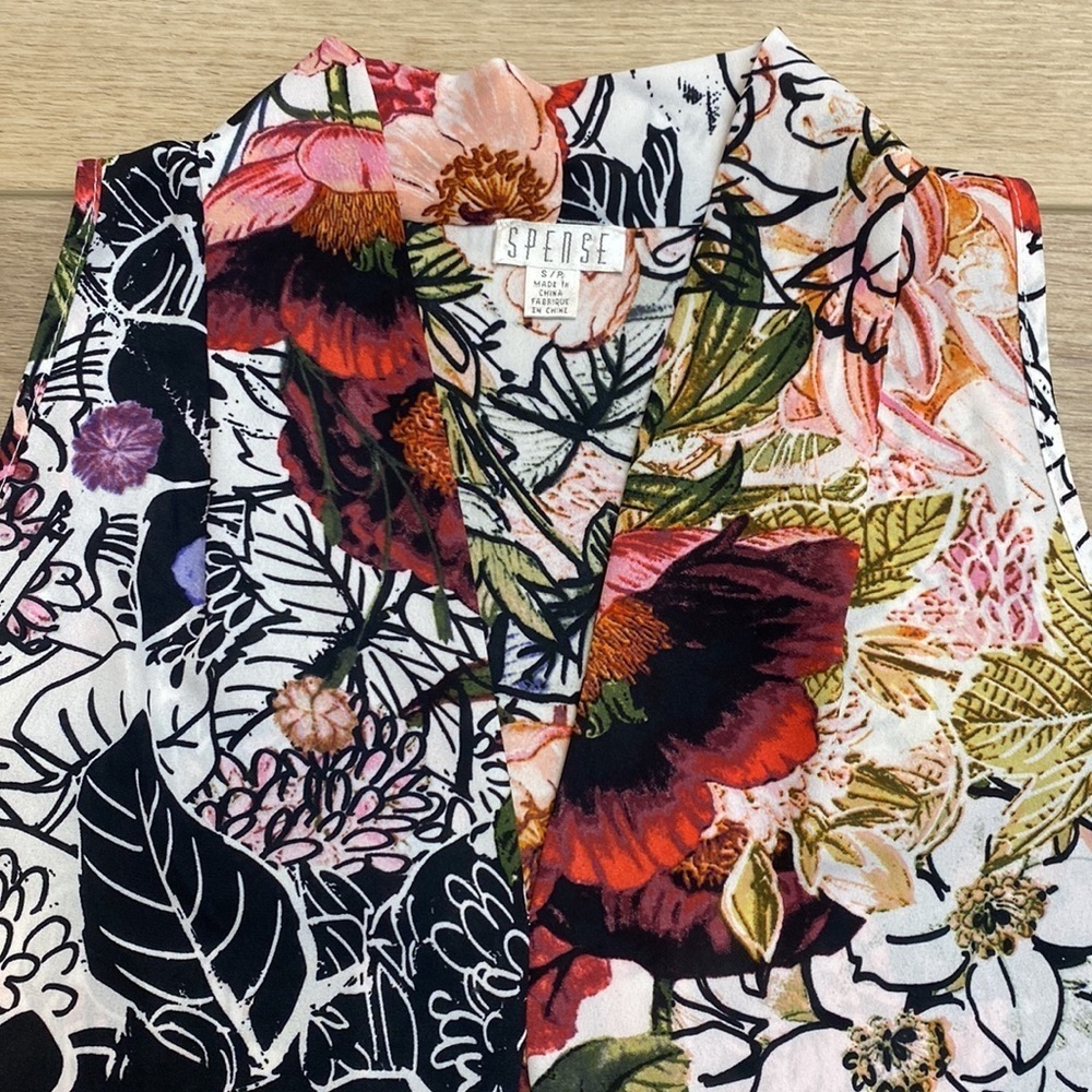 Spense Floral Print Shawl Collar Sleeveless Blouse - Picture 2 of 9